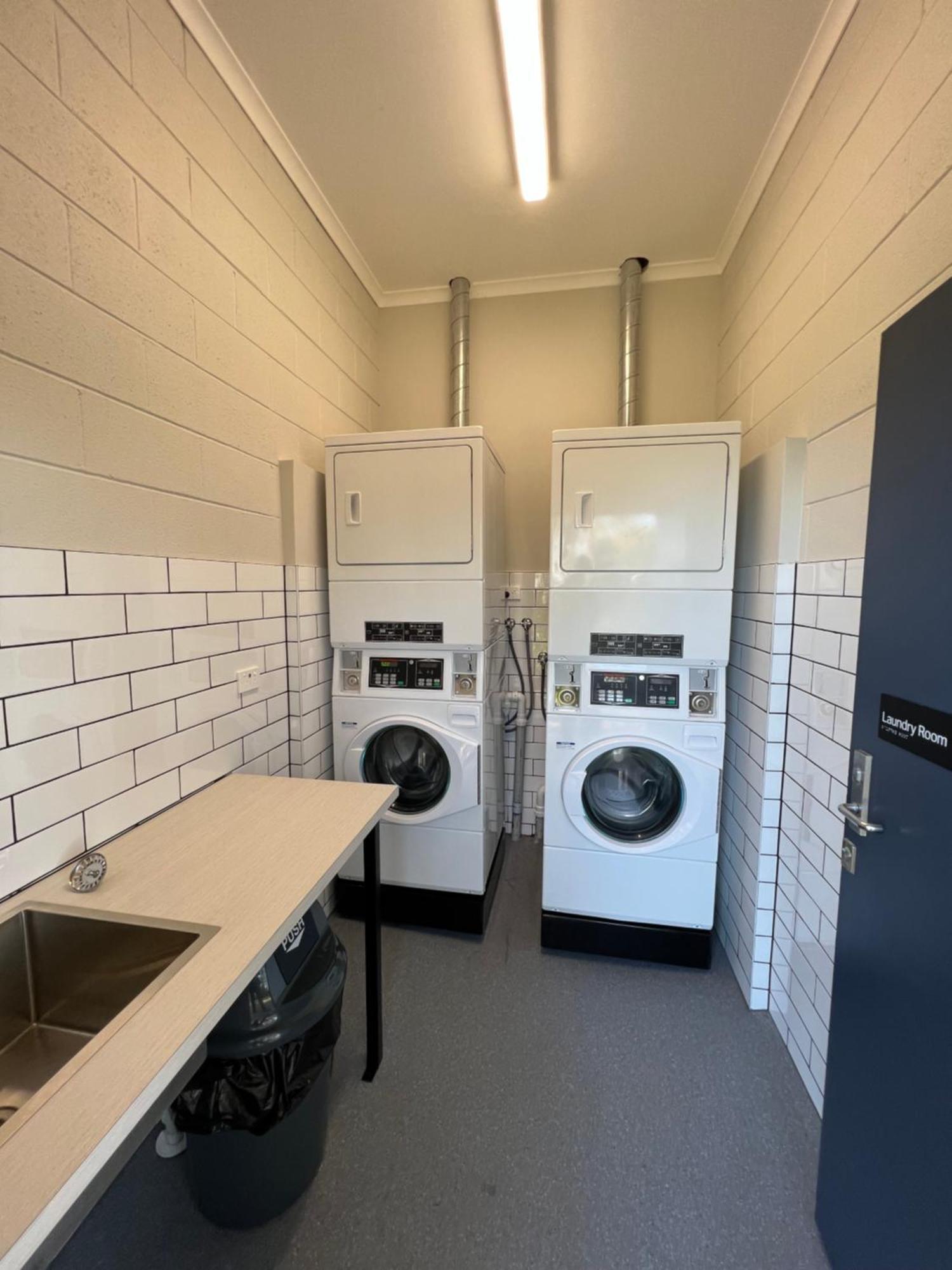 Lorne Foreshore Caravan Park Room photo